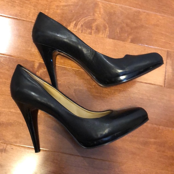 NWOT Nine West Black Pumps - Picture 2 of 4